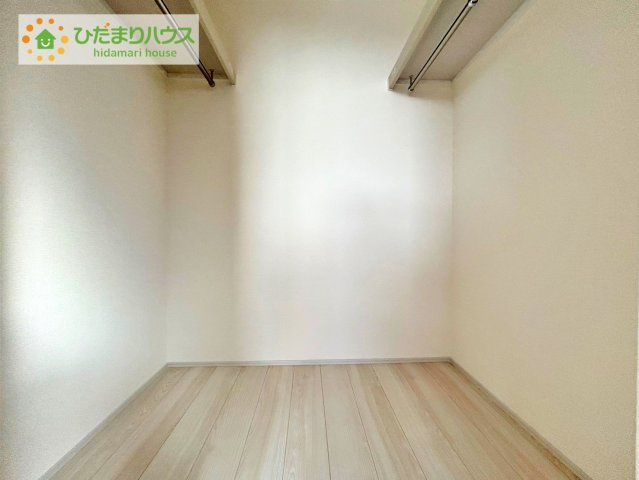 富田大徳南第3　新築戸建　2号棟の収納|"大容量のクローゼット！ハンガーパイプ付き。
洋服をかけて収納すれば、「何を持っているか」忘れることもありません！"
