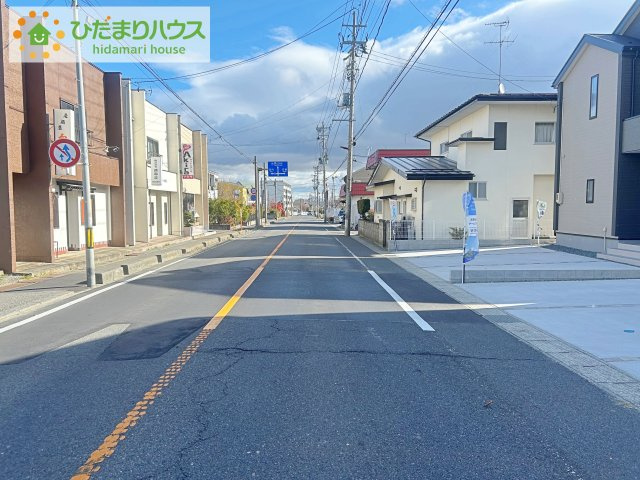 富田大徳南第3　新築戸建　2号棟の前面道路含む現地写真