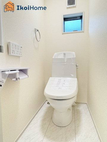神戸市西区糀台1丁目　2号棟　新築戸建のトイレ|【ホームページに現地動画掲載中】●年中無休：当日予約可●ウォシュレット・暖房便座脱臭機能付きトイレ