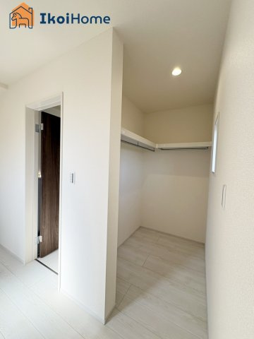 神戸市西区糀台1丁目　2号棟　新築戸建の収納|【ホームページに現地動画掲載中】●年中無休：当日予約可●ウォークインクローゼットを2階全部屋に完備！