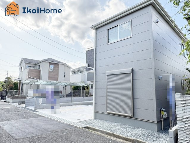 神戸市西区糀台1丁目　2号棟　新築戸建の駐車場|【ホームページに現地動画掲載中】●年中無休：当日予約可●2号棟はお車並列で2台駐車可能です。