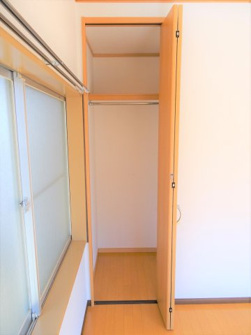 ハイツ衣鳩１の収納|クローゼット