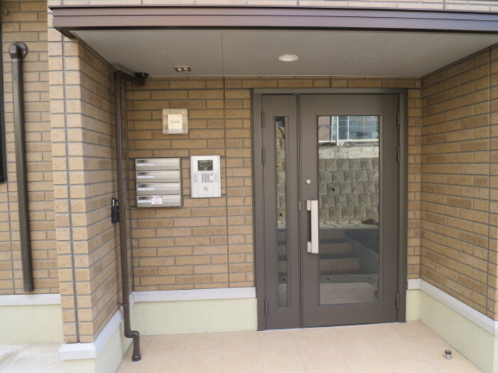 ウィットのエントランス