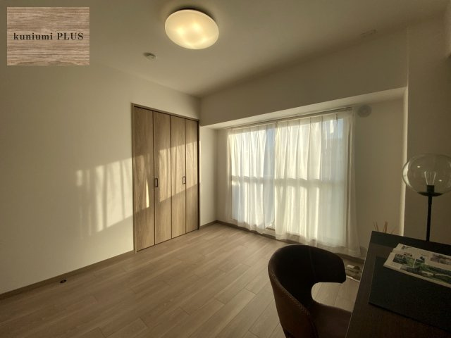 日商岩井野江マンションの洋室