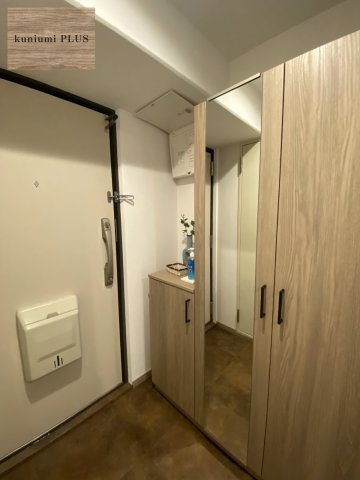 日商岩井野江マンションの玄関