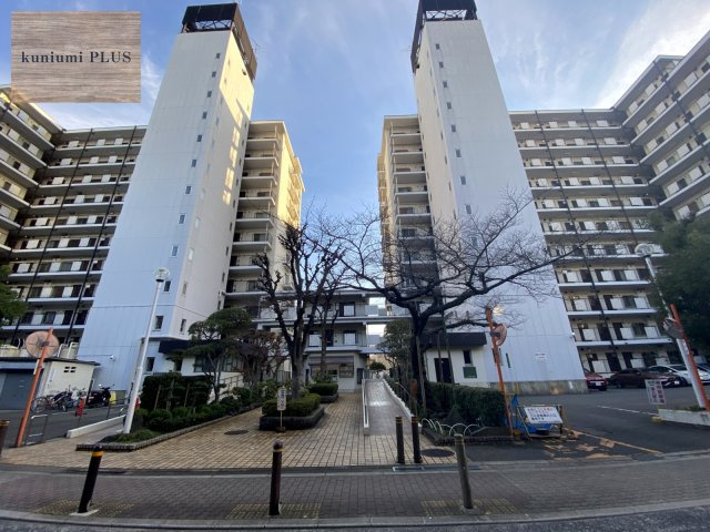 日商岩井野江マンションの外観