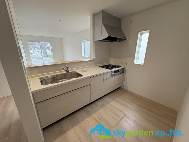 藤沢市片瀬第14　新築戸建　全3棟1号棟のキッチン|お料理しやすいキッチンです