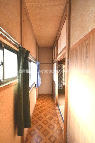 南アルプス市上市之瀬の中古一戸建のその他|２階廊下（西側を撮影）