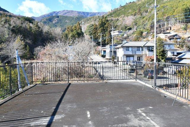 南アルプス市上市之瀬の中古一戸建のその他|駐車場兼倉庫の屋上