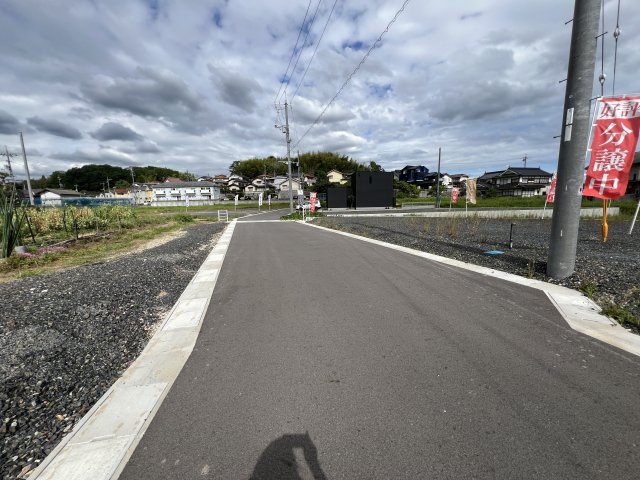 津山市大田売土地57.06坪の前面道路含む現地写真