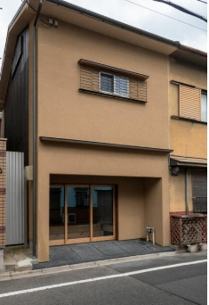 二条駅の事業用貸家の外観