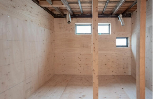 二条駅の事業用貸家の内装