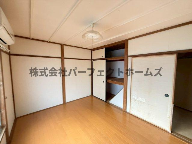 私部7丁目戸建　賃貸の洋室|明るい洋室です