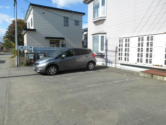 リーナハウスの駐車場