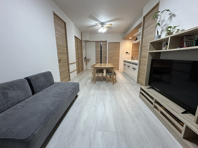 【居間・リビング】 | リヴィエール九工大駅リゾシア（C-15）