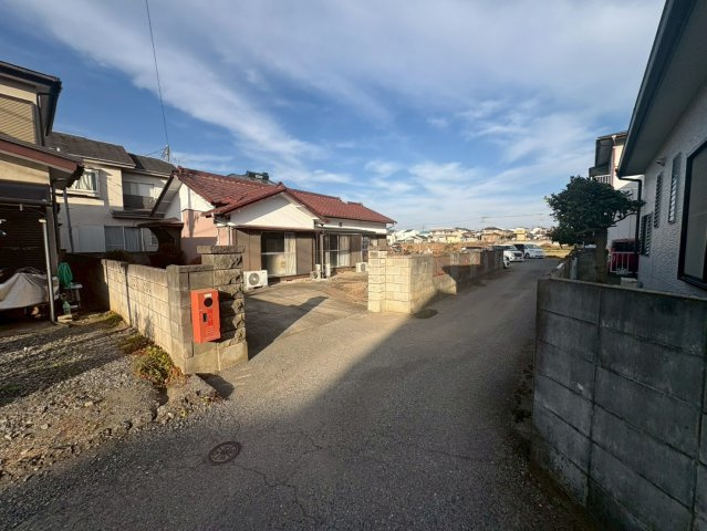 川越市大袋新田　建築条件なし売地　西武新宿線『南大塚駅』徒歩10分　【大東西小学区】の前面道路含む現地写真