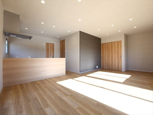 【居間・リビング】の画像