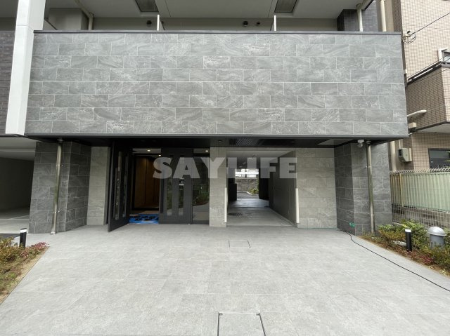 リヴェント玉造のエントランス