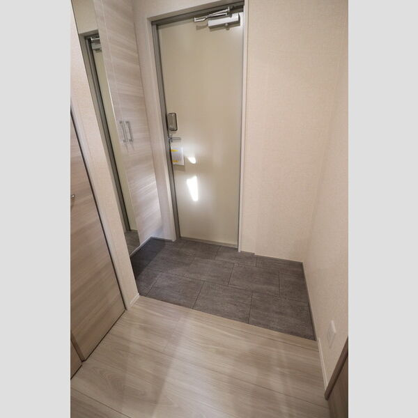 【新築】RESUA(レスア)向中野　C棟の玄関