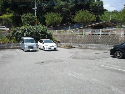 【駐車場】 | ラヴィ－ヌ