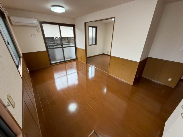 ベルパレスⅡの居間・リビング