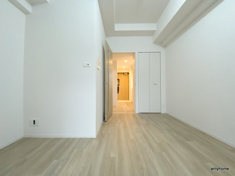 エスリード難波ザ・プレミア 仲介手数料無料の居間・リビング