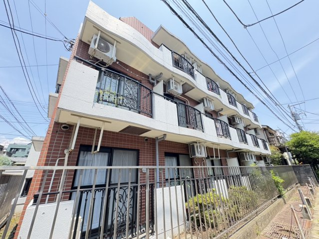 メゾン市川の外観