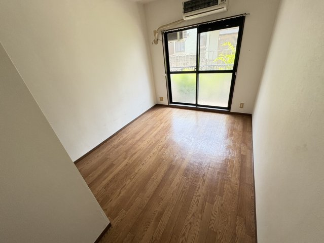 メゾン市川の居間・リビング