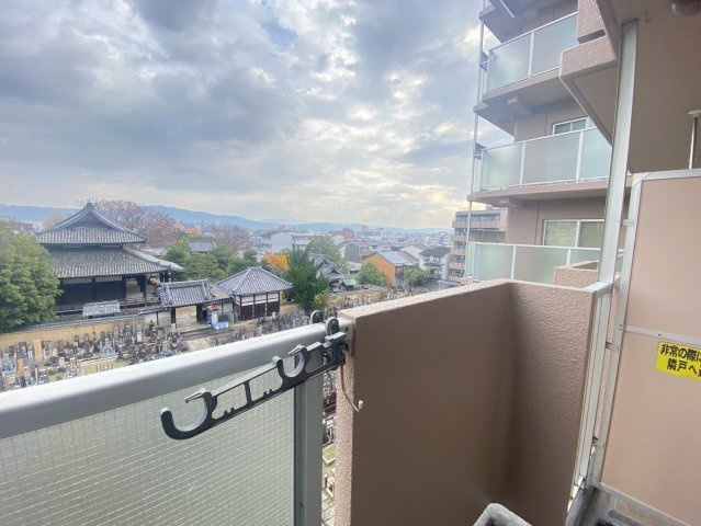 京都上京ハウスのバルコニー|12月撮影