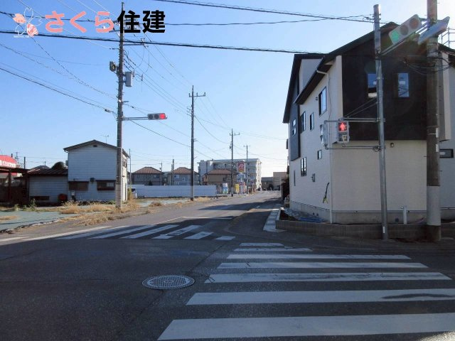 ブルーミングガーデン弥生2丁目　2号棟の前面道路含む現地写真|太陽光発電システム付き住宅◎コンビニ、スーパーも徒歩圏内◎