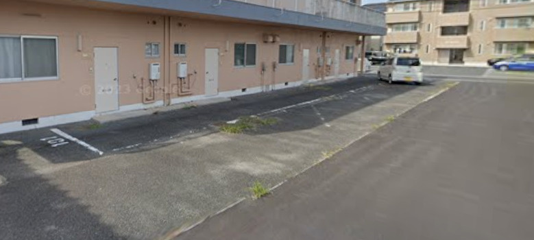 フィオーレの駐車場