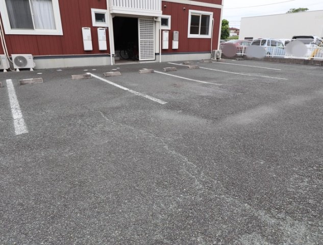 熊本市西区上代１丁目のアパートの駐車場