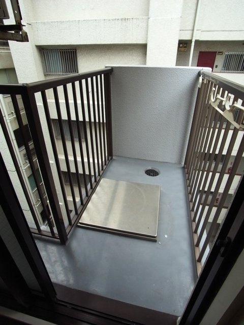 ストーク東池袋のバルコニー