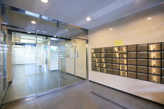 ストーク東池袋のエントランス