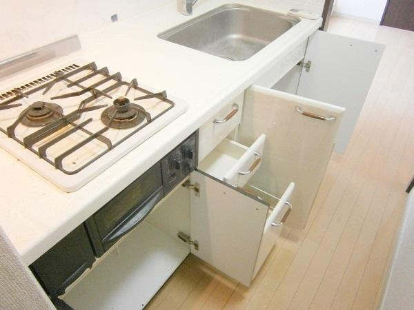 スカーラ代官山の収納|システムキッチンです