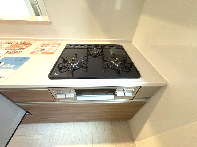 【キッチン】 | 福岡市東区三苫4丁目3期　1号棟（全4棟）【仲介手数料無料・0円】 | 現地写真。