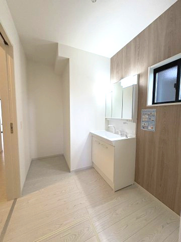 【洗面所】 | 福岡市東区三苫4丁目3期　1号棟（全4棟）【仲介手数料無料・0円】 | 現地写真。