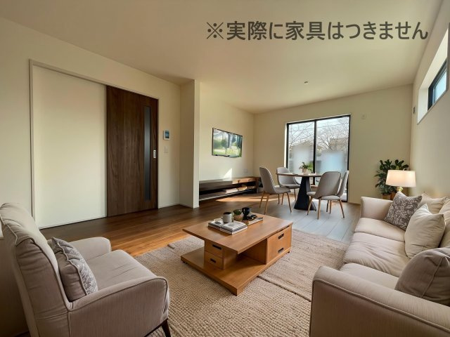 新築戸建・新築建売　郡山市町東2丁目第2　富田小・富田中の居間・リビング|画像はバーチャルホームステージングの加工による演出で、実際の家具は付きません。