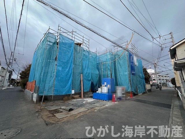 茅ヶ崎市円蔵　新築戸建　全２棟の前面道路含む現地写真|2月1日撮影　建築中　現地外観