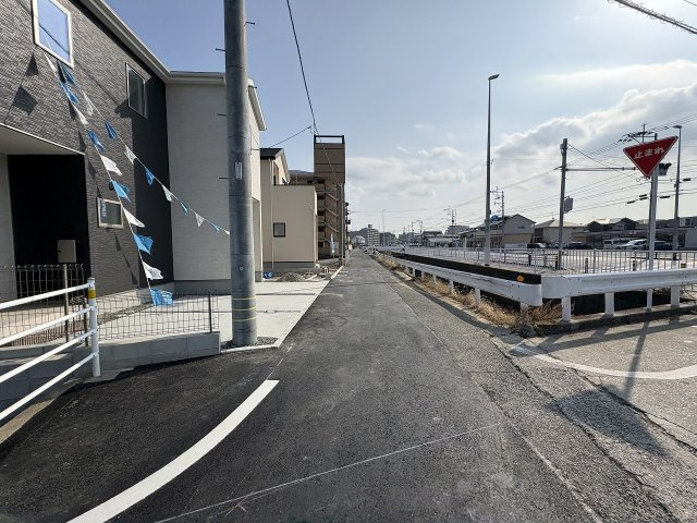 【その他】 | 福岡市東区三苫4丁目3期　2号棟（全4棟）【仲介手数料無料・0円】 | 現地写真。前面道路です。