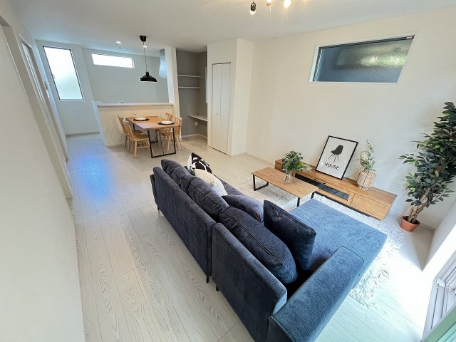 【居間・リビング】 | 福岡市東区三苫4丁目3期　2号棟（全4棟）【仲介手数料無料・0円】 | 現地写真。