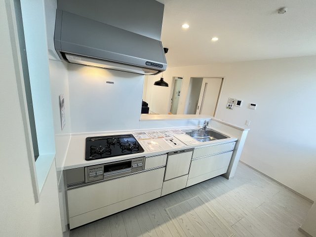 【キッチン】 | 福岡市東区三苫4丁目3期　2号棟（全4棟）【仲介手数料無料・0円】 | 現地写真。