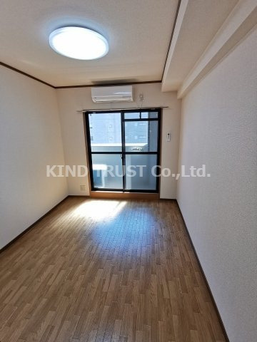 ホープシティー天神橋の居間・リビング|居間です