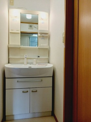 【洗面所】 | セーバリー・フォレスト | 明るい洗面所です