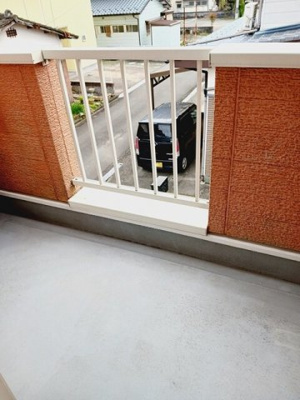 【バルコニー】 | セーバリー・フォレスト | バルコニーからの眺めを楽しみながら食事をしませんか