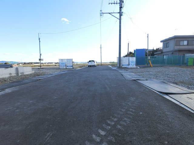 三養基郡みやき町大字白壁2期　７号棟の前面道路含む現地写真|前面道路含む現地写真です