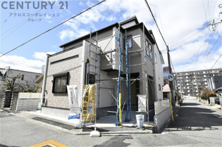 建築順調に進行中です。同社施工例物件近隣にございますので、見学希望の際はお気軽にお問い合わせください。ネットからの見学予約も便利です。「C21アクロス」でアクロスコーポレイションを検索！