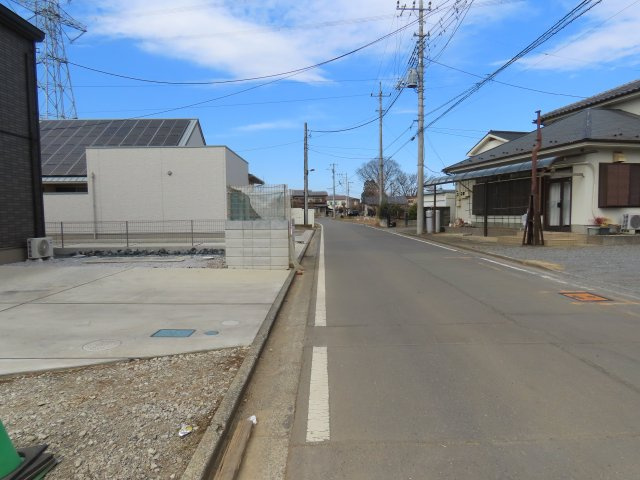 鶴ヶ島市三ツ木売地の前面道路含む現地写真
