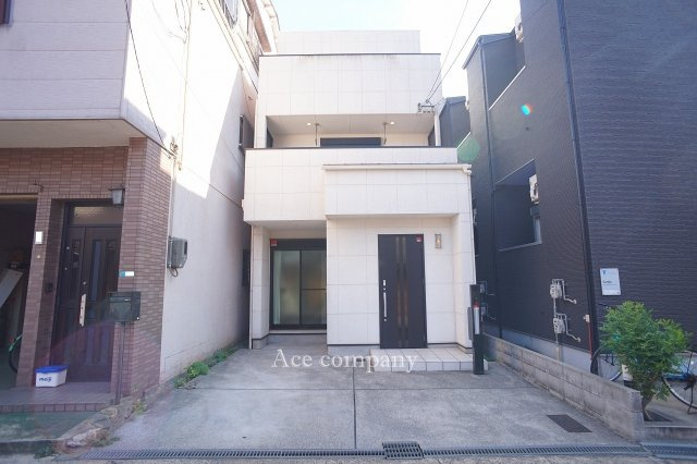 【外観】 | 東成区大今里南5丁目 | 【最寄駅徒歩5分♪敷地約28坪付き☆H27年築☆2WAYアクセス可能♪】ローン返済目安：月々約103488円（頭金0円、変動金利0.875％、返済期間40年、ボーナス払い無しで試算しています）