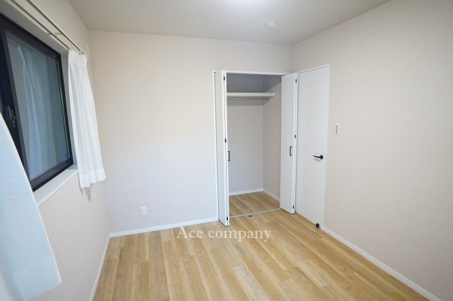 【子供部屋】 | 東成区大今里南5丁目 | 【1階：北側洋室5.6帖】クローゼット完備です♪
